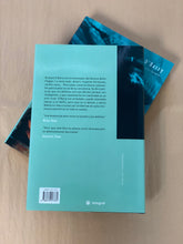 Load image into Gallery viewer, Tras La Sonrisa del Delfin signed by Ric O'Barry